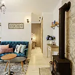 Silent Center Boutique Apt. +free Parking Apartman *