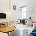 Silent Center Boutique Apt. +free Parking Riga