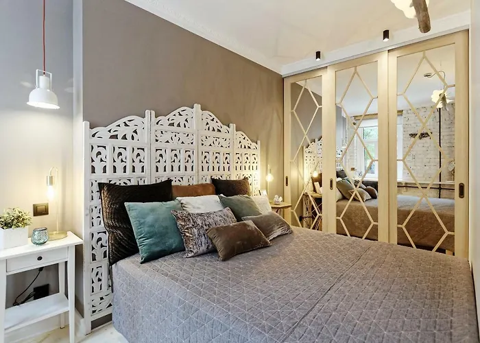 Апартаменты Silent Center Boutique Apt. +free Parking