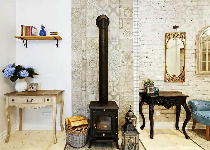 Апартаменты Silent Center Boutique Apt. +free Parking