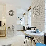 Silent Center Boutique Apt. +free Parking